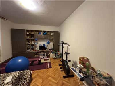 Apartament 4 camere Tatarasi